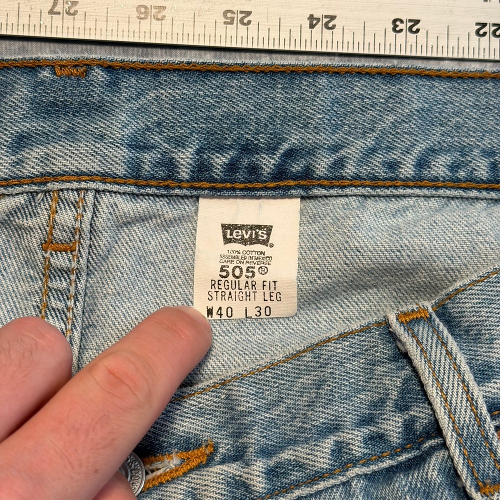 VTG Levis 505 Regular Fit Straight Leg Jeans Mens 40x30 Light Wash Blue Denim - Picture 3 of 8
